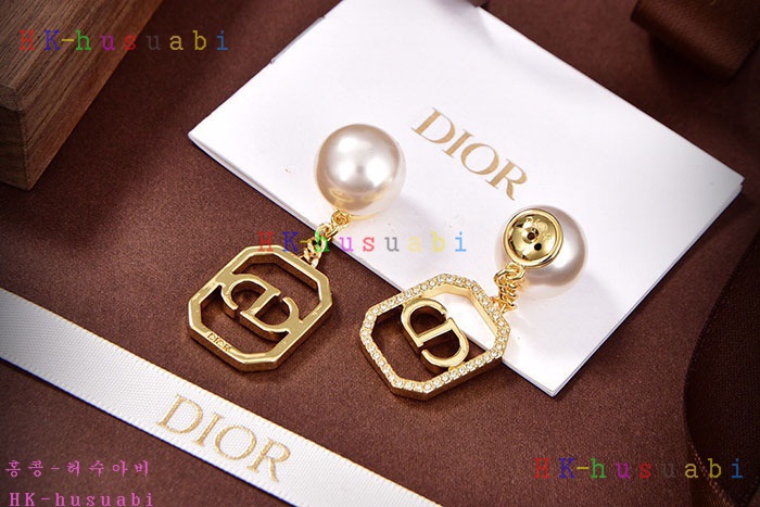 NEW 디올 귀걸이 신상 DR 969901