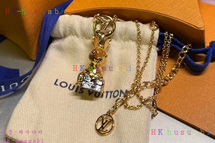 NEW  루이비통 목걸이 신상 LV 827556