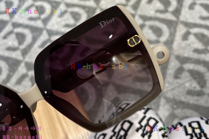 NEW 디올 선글라스 신상 DR 582213