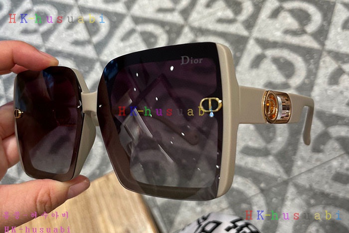 NEW 디올 선글라스 신상 DR 582213