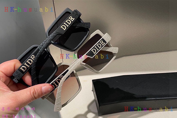 NEW 디올 선글라스 신상 DR 582214
