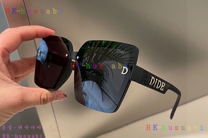 NEW 디올 선글라스 신상 DR 582214