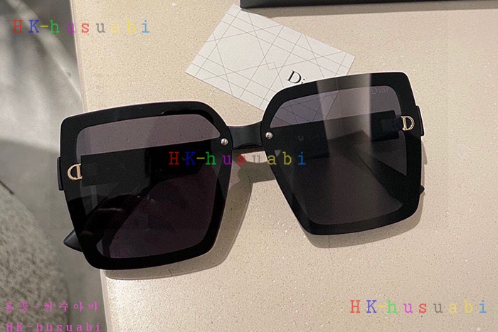 NEW 디올 선글라스 신상 DR 582214