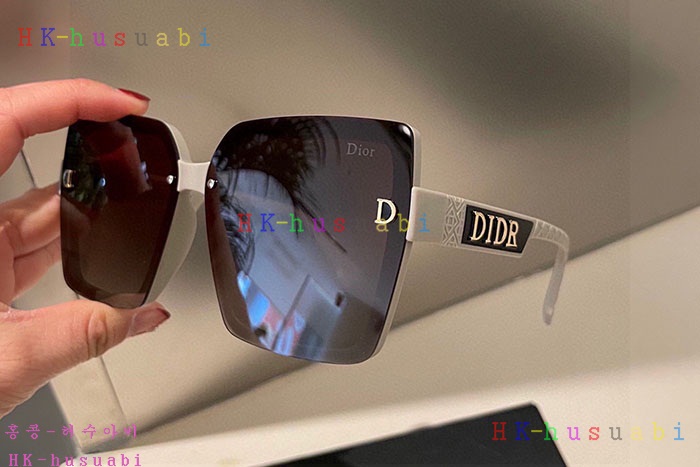 NEW 디올 선글라스 신상 DR 582214