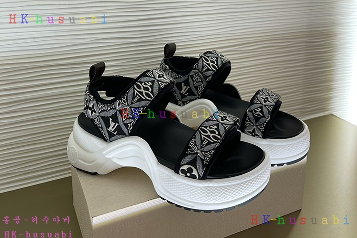 NEW 루이비통 샌들 신상 LV 938803