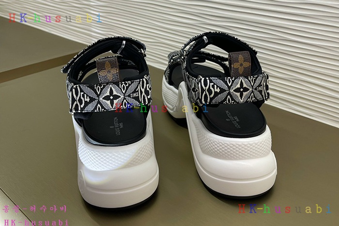 NEW 루이비통 샌들 신상 LV 938803