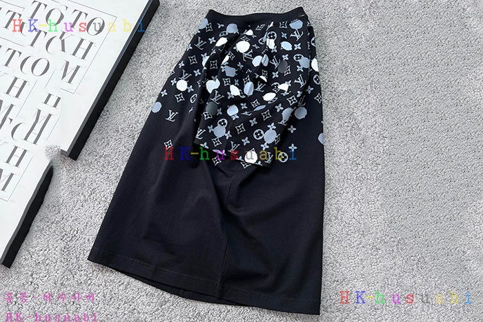 NEW 루이비통 반팔티 신상 LV 552873