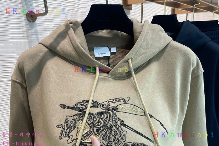 NEW 버버리 후드티 신상 BB 2424552