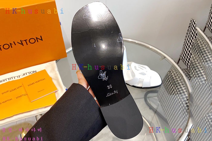 NEW 루이비통 샌들 신상 LV 966531