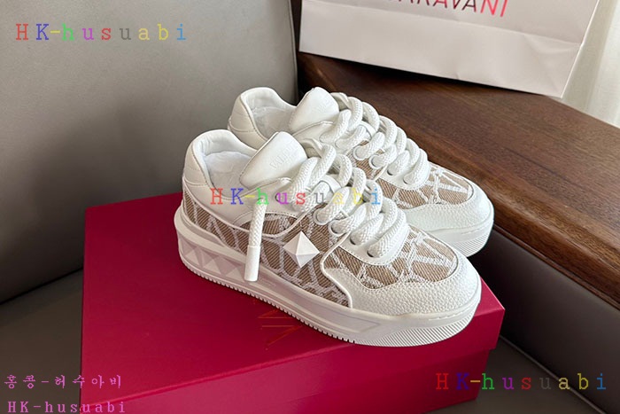 NEW 발렌티노 스니커즈 신상 V 704113