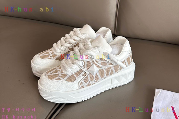 NEW 발렌티노 스니커즈 신상 V 704113