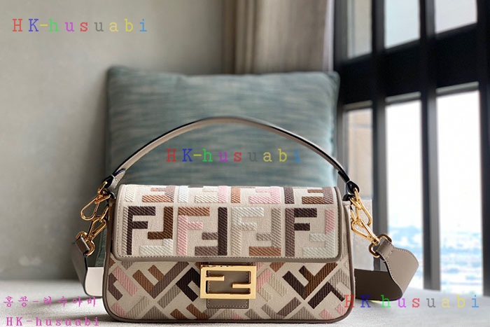 ★미러급★펜디 바게트 백 8BR600