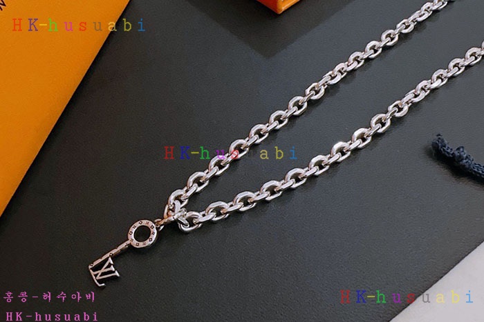 NEW 루이비통 목걸이 신상 LV 258445