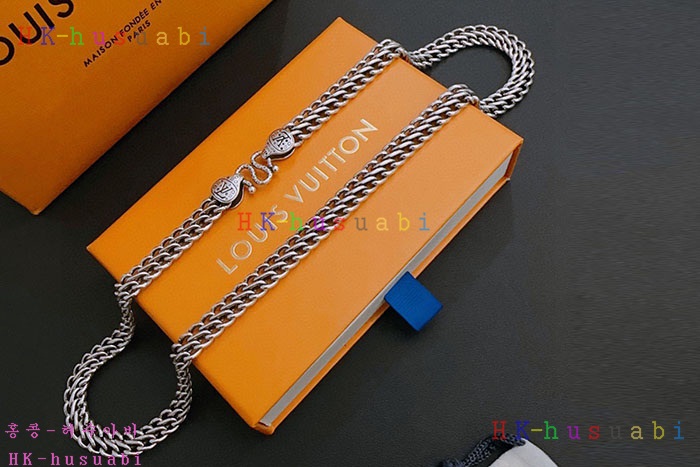NEW 루이비통 목걸이 신상 LV 258449