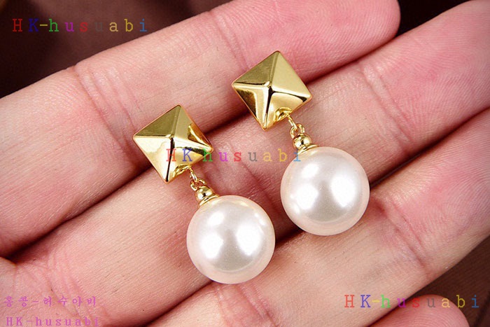 NEW 발렌티노 귀걸이 신상 V 628991