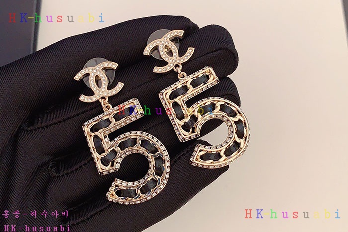 NEW 샤넬 귀걸이 신상 C 595541