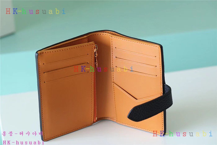 ★미러급★루이비통 LV 버티컬 컴팩트 월렛  M81561