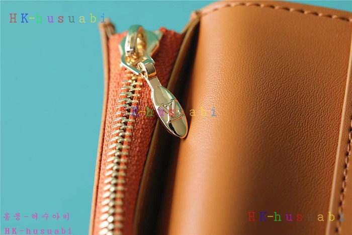★미러급★루이비통 LV 버티컬 컴팩트 월렛  M81561
