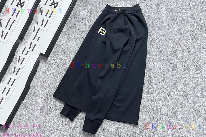 NEW 펜디 상의 신상 FD 958822