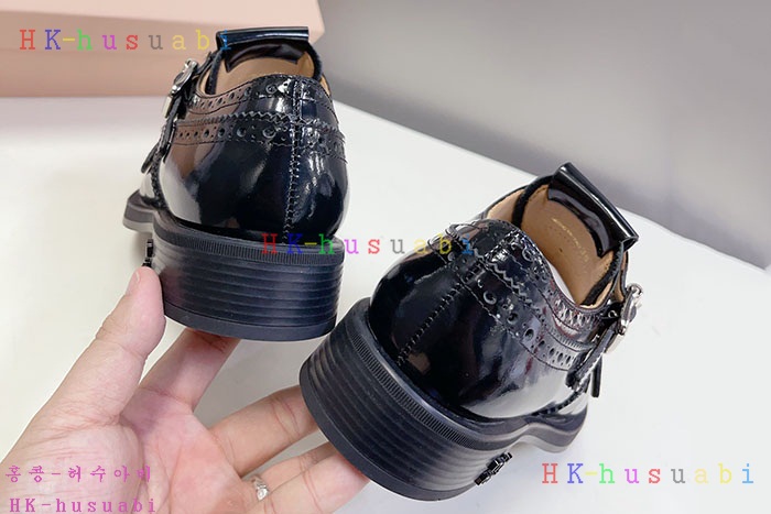 NEW 미우미우 신발 신상 M 66903