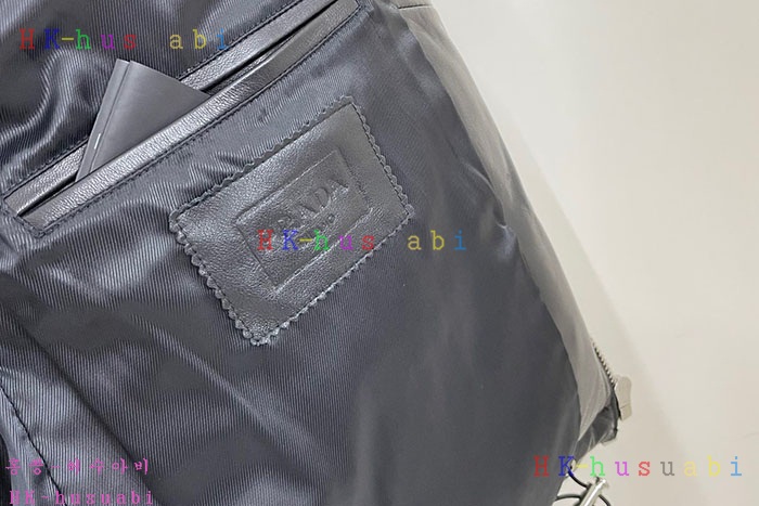 NEW 프라다 패딩조끼 신상 P 6828001