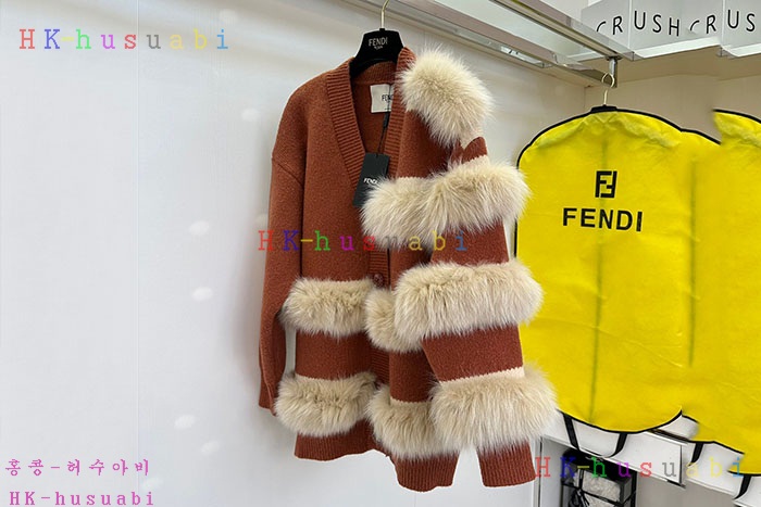 NEW 펜디 가디건 신상 FD 747122