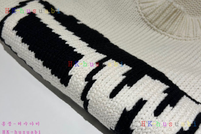 NEW 오프화이트 니트 신상 OF 5582011