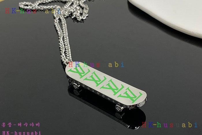 NEW 루이비통 목걸이 신상 LV 925024