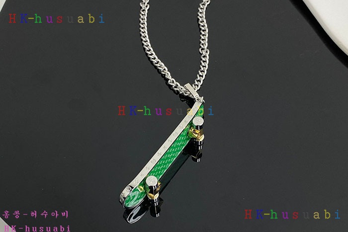 NEW 루이비통 목걸이 신상 LV 925024