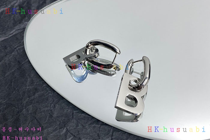 NEW 발렌시아가 귀걸이 신상 B 992506