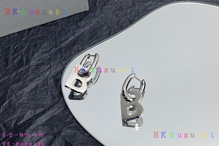 NEW 발렌시아가 귀걸이 신상 B 992506