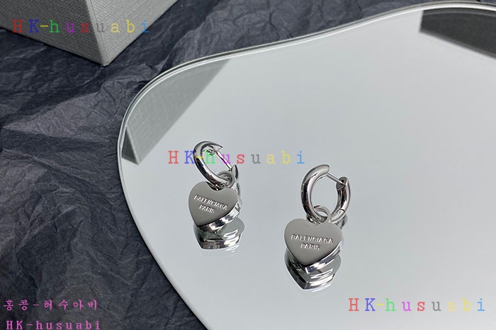 NEW 발렌시아가 귀걸이 신상 B 992517