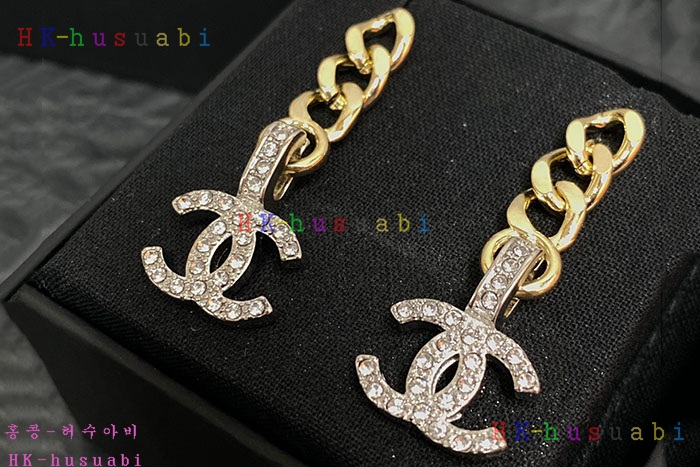 NEW 샤넬 귀걸이 신상 C 8250111