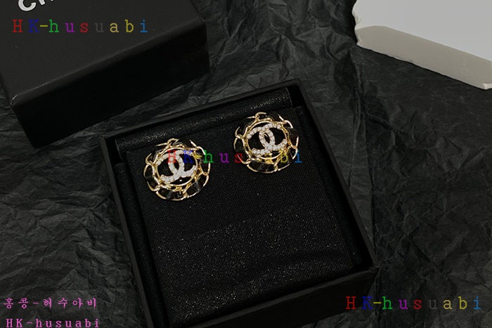 NEW 샤넬 귀걸이 신상 C 8250100