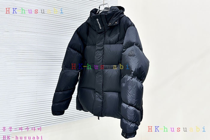 NEW 몽클레어 패딩 신상 M 1074013