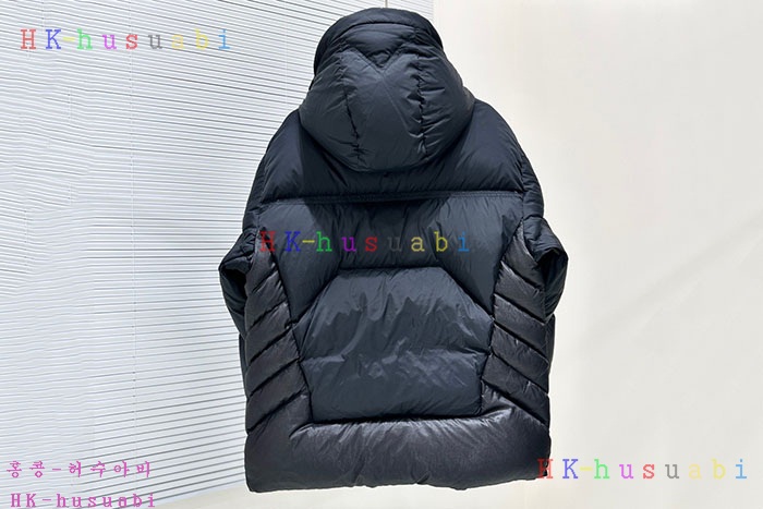 NEW 몽클레어 패딩 신상 M 1074013