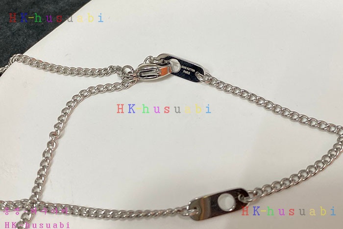 NEW 루이비통 목걸이 신상 LV 104528