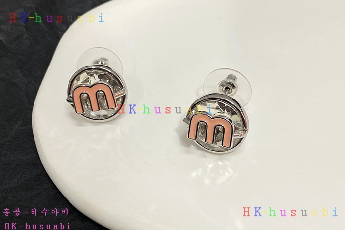 NEW 미우미우 귀걸이 신상 MU 8557001