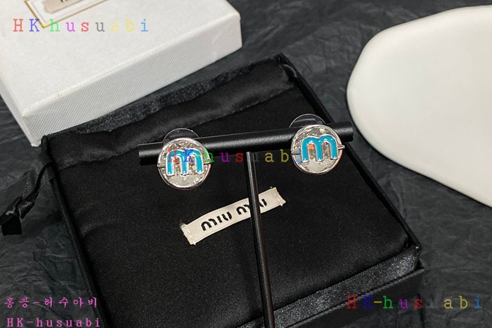 NEW 미우미우 귀걸이 신상 MU 8557003