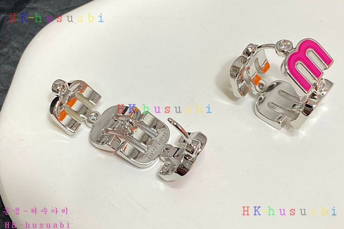 NEW 미우미우 귀걸이 신상 MU 8557033