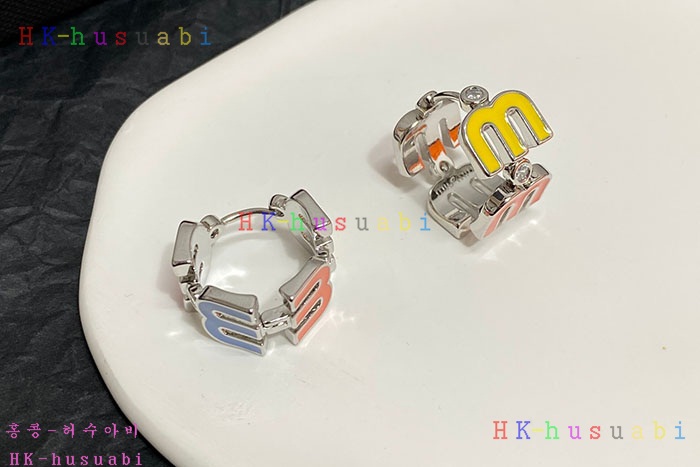 NEW 미우미우 귀걸이 신상 MU 8557033