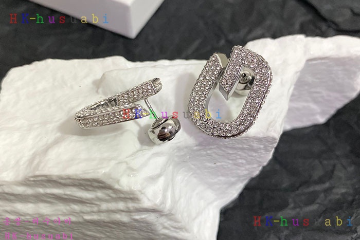 NEW 지방시 귀걸이 신상 GV 996801