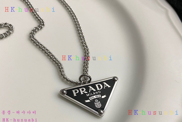 NEW 프라다 목걸이 신상 P 827013