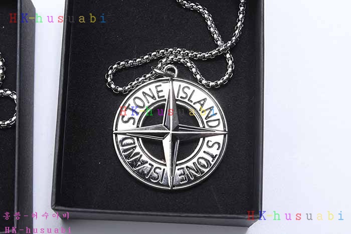 NEW 스톤아일랜드 목걸이 신상  ST 663500