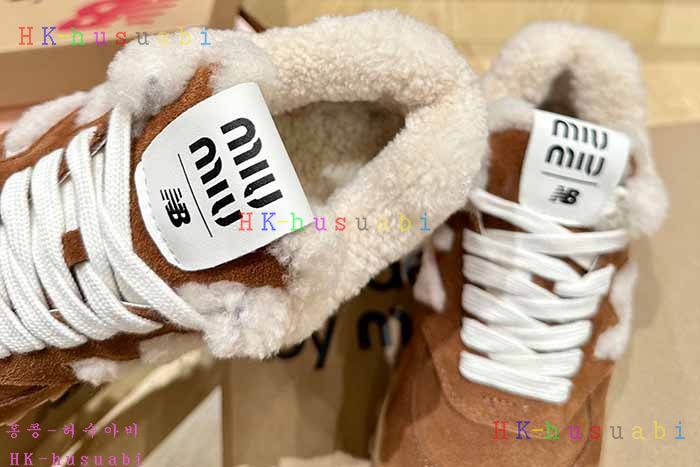 NEW 미우미우 신발 신상 MU 749909