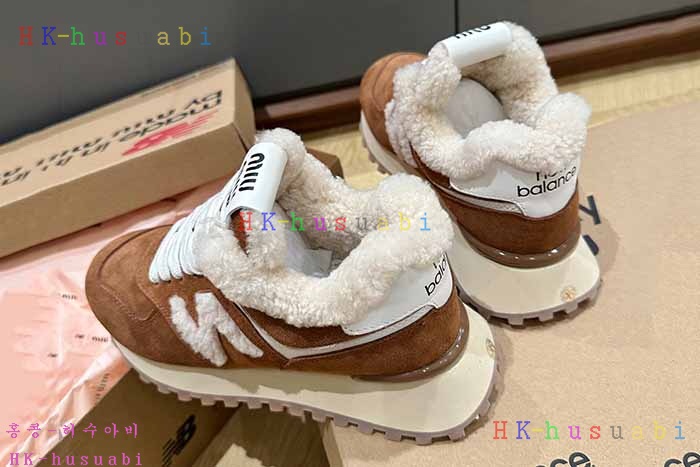 NEW 미우미우 신발 신상 MU 749909