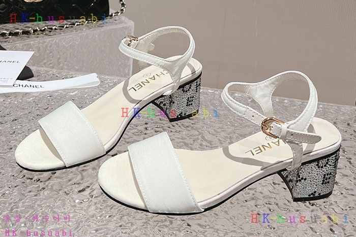 NEW 샤넬 샌들 신상 C 857703