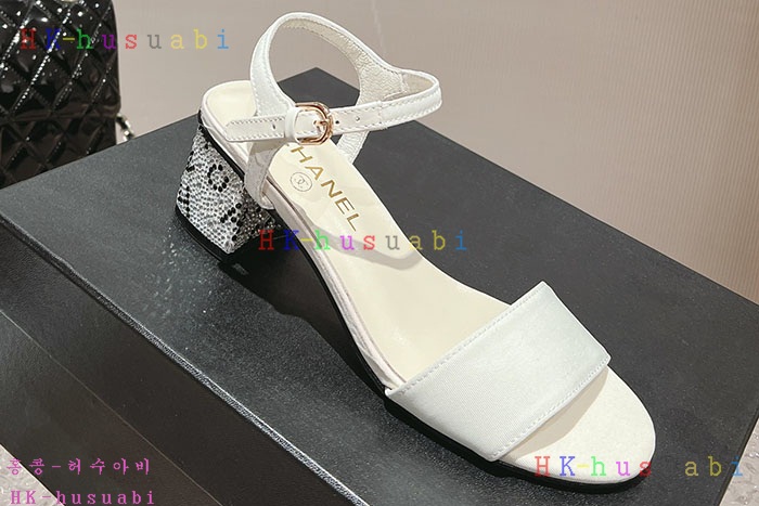 NEW 샤넬 샌들 신상 C 857703