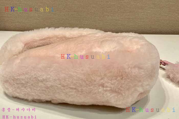 ★미러급★프라다 시어링 파우치 1NQ044