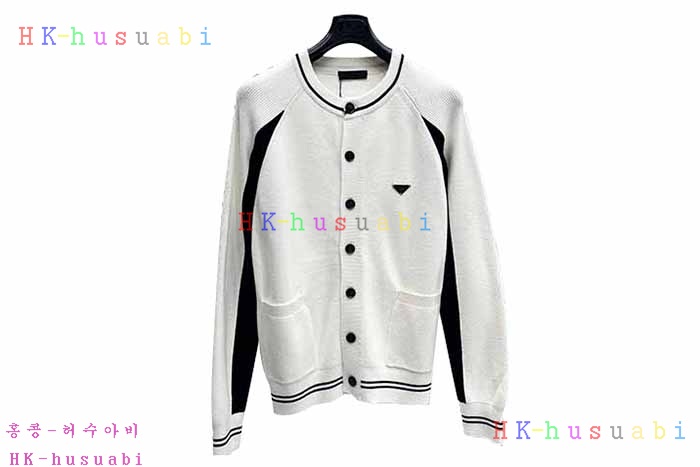 NEW 프라다 니트 신상 P 697480